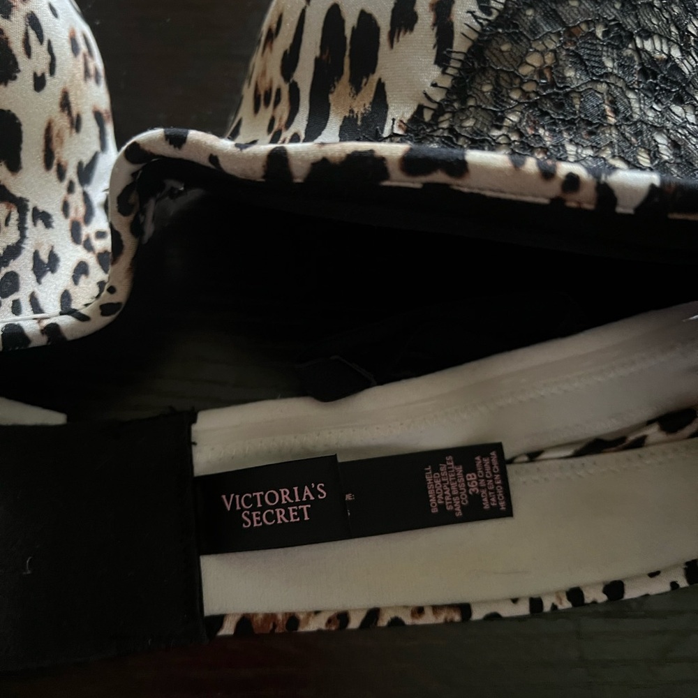 Victoria's Secret Leopard Print BOMBSHELL Strapless/Multi-way Bra - Picture 2 of 4